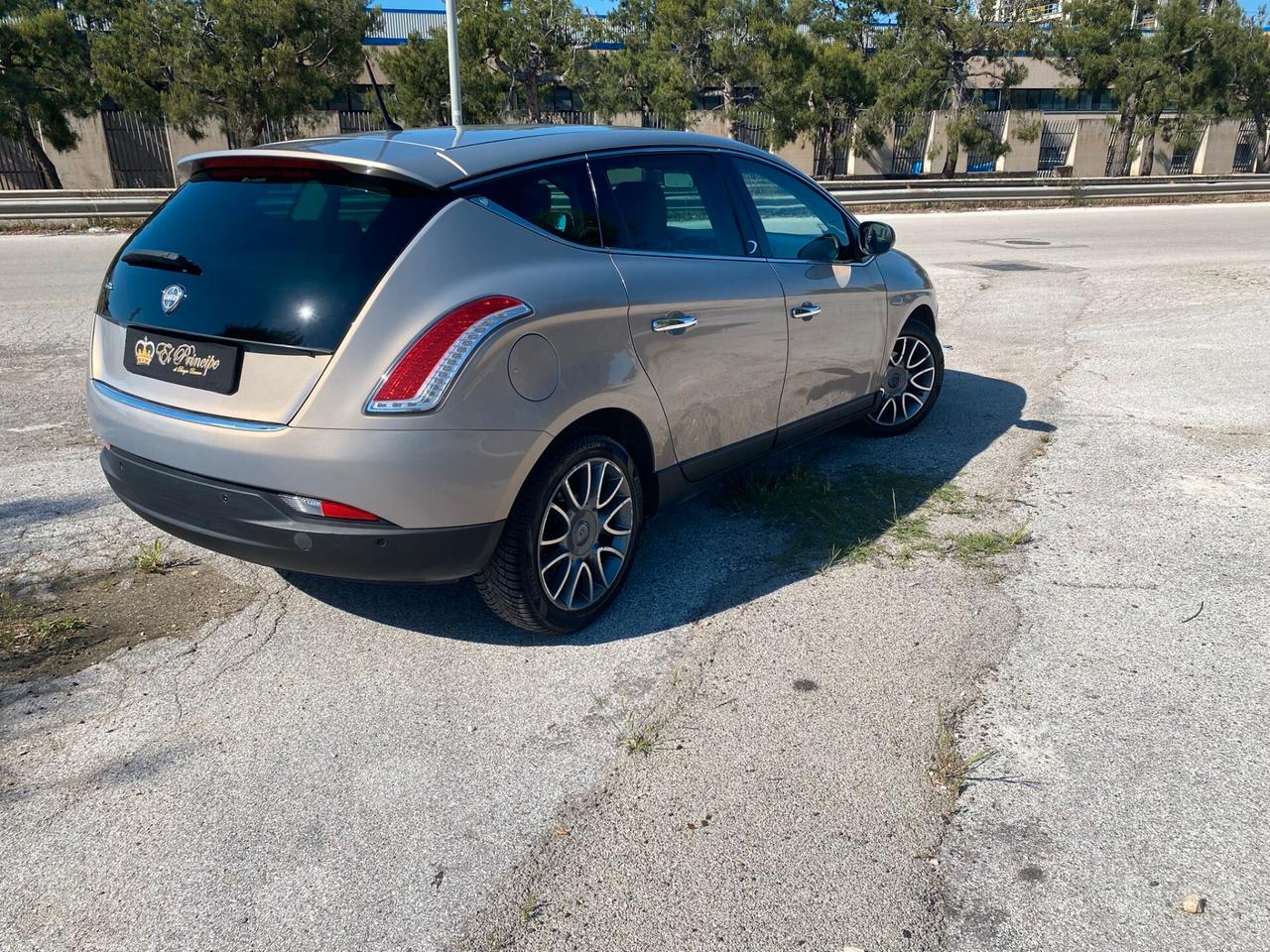 Lancia Delta 1.6 MJT DPF Selectronic Oro