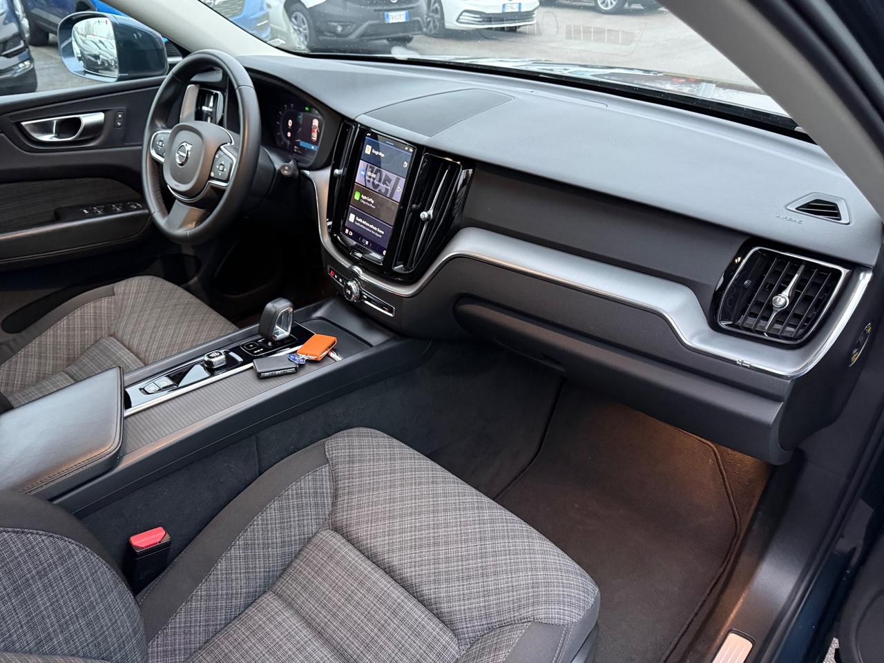Volvo XC60 B4 (d) MY23 Automatico Core My23
