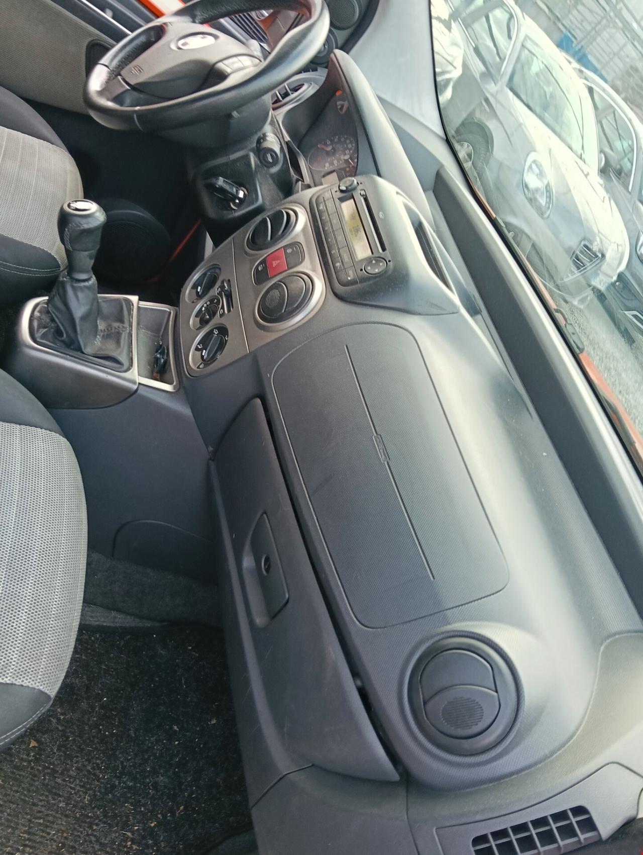 Fiat Qubo 1.3 MJT 75 CV Trekking