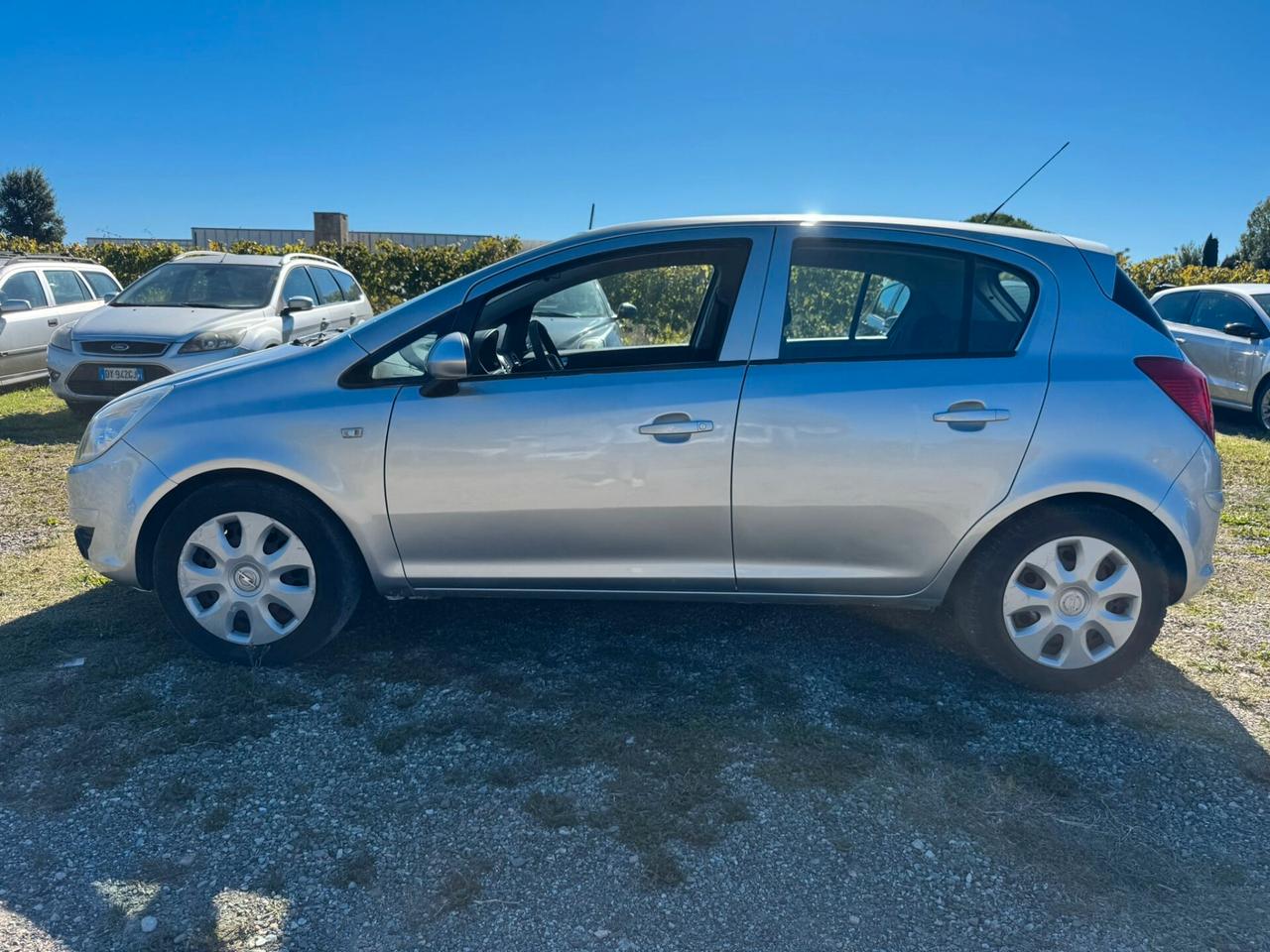 Opel Corsa 1.2 5 porte SOLAMENTE 113.000 KM