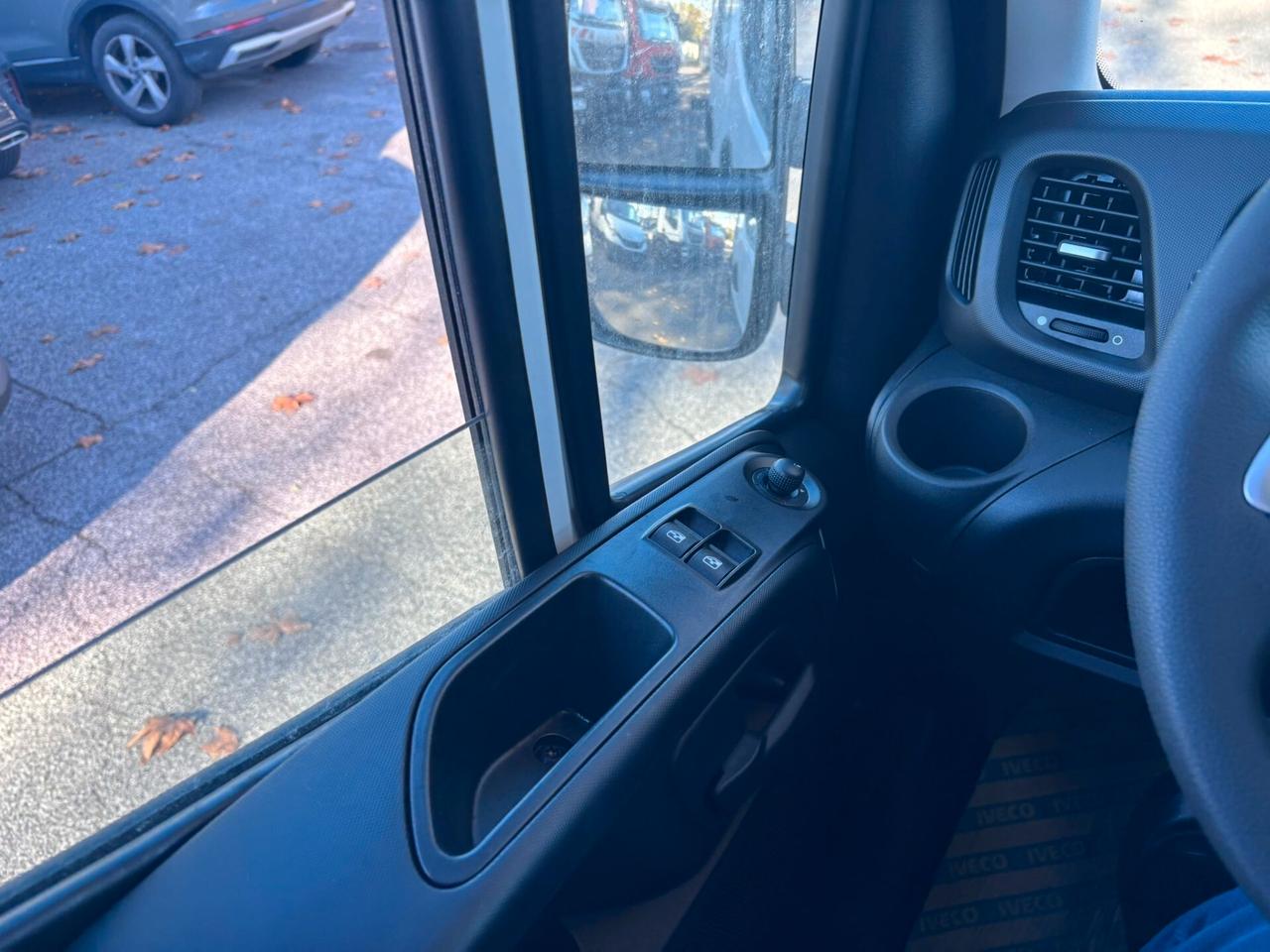 Iveco daily 35C140 nuovo doppia cabina