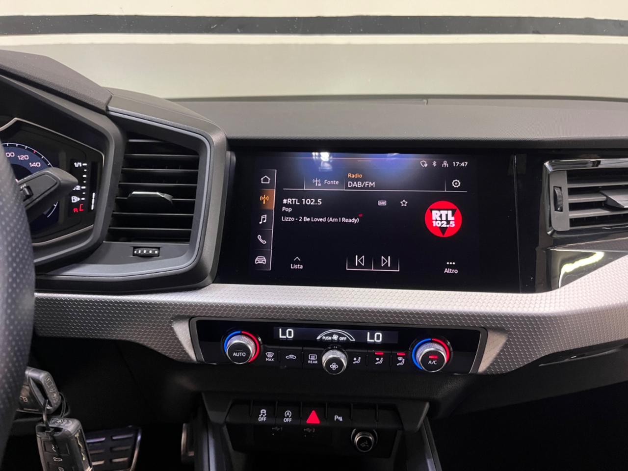 Audi A1 citycarver 30 TFSI S tronic S Line edition