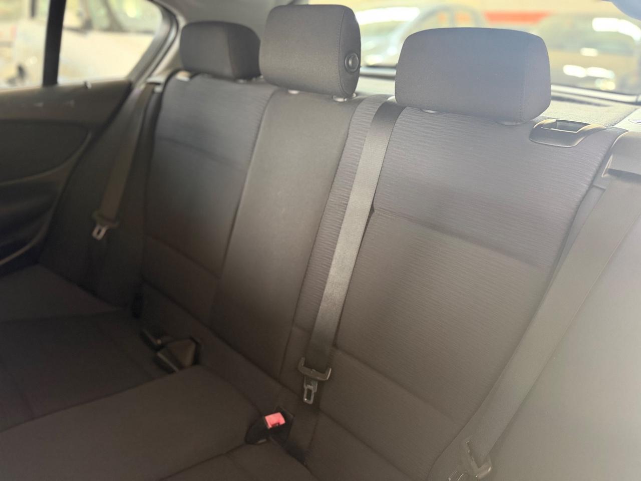Bmw 118 118d 2.0 143CV cat 5 porte Attiva NEOPATENTATI