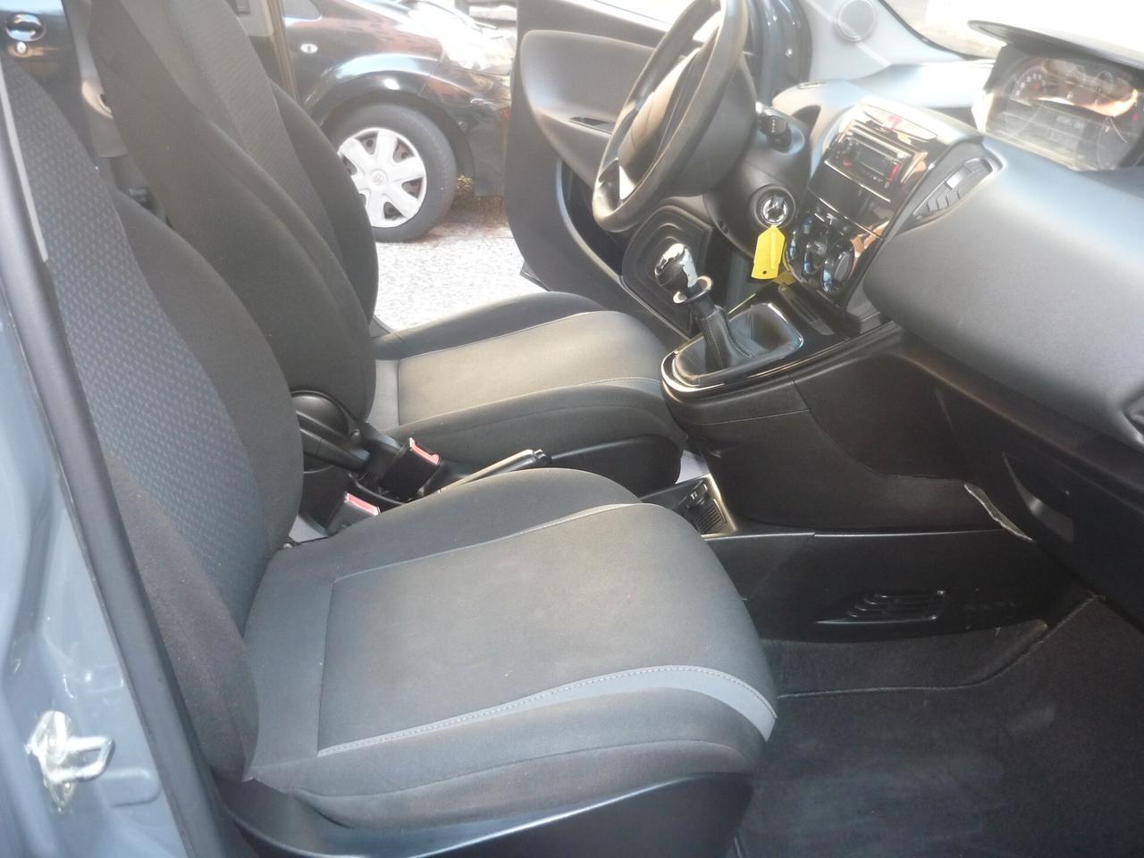 Lancia Ypsilon 0.9 TwinAir 85 CV 5 porte Metano Ecochic Gold
