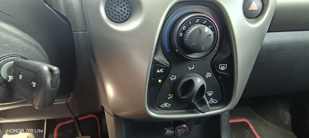 Peugeot 108 5 Porte 108 5p 1.0 12v Active pack