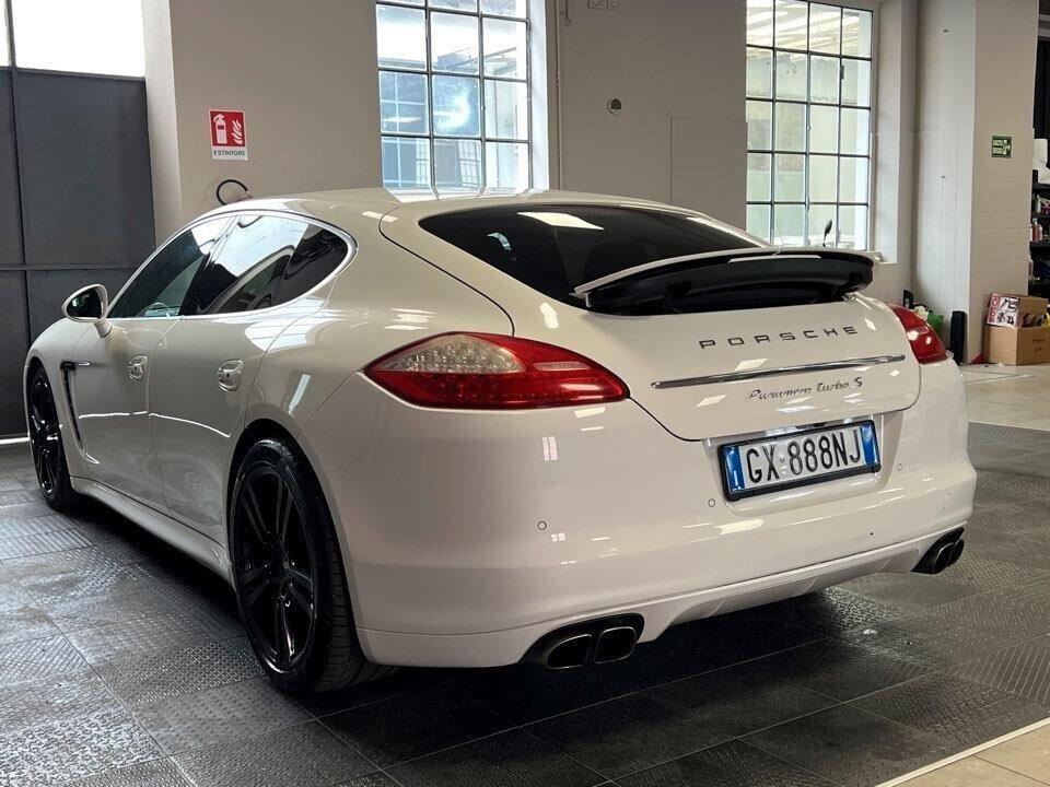 Porsche Panamera 4.8 Turbo S 550cv