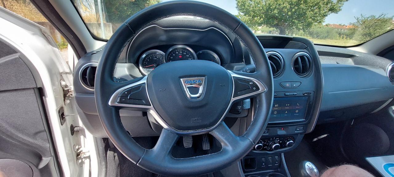 DUSTER 1,6 GPL DI SERIE CASA MADRE NAVIGATORE TELEFONO SENSORI FULL FULL 110 CV