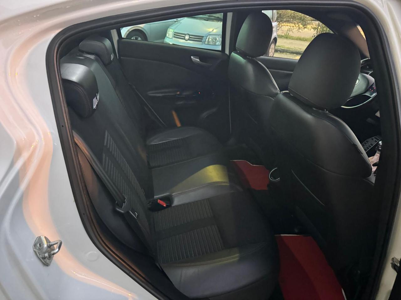 Alfa Romeo Giulietta Distinctive 1.75 TBi 16 #8054