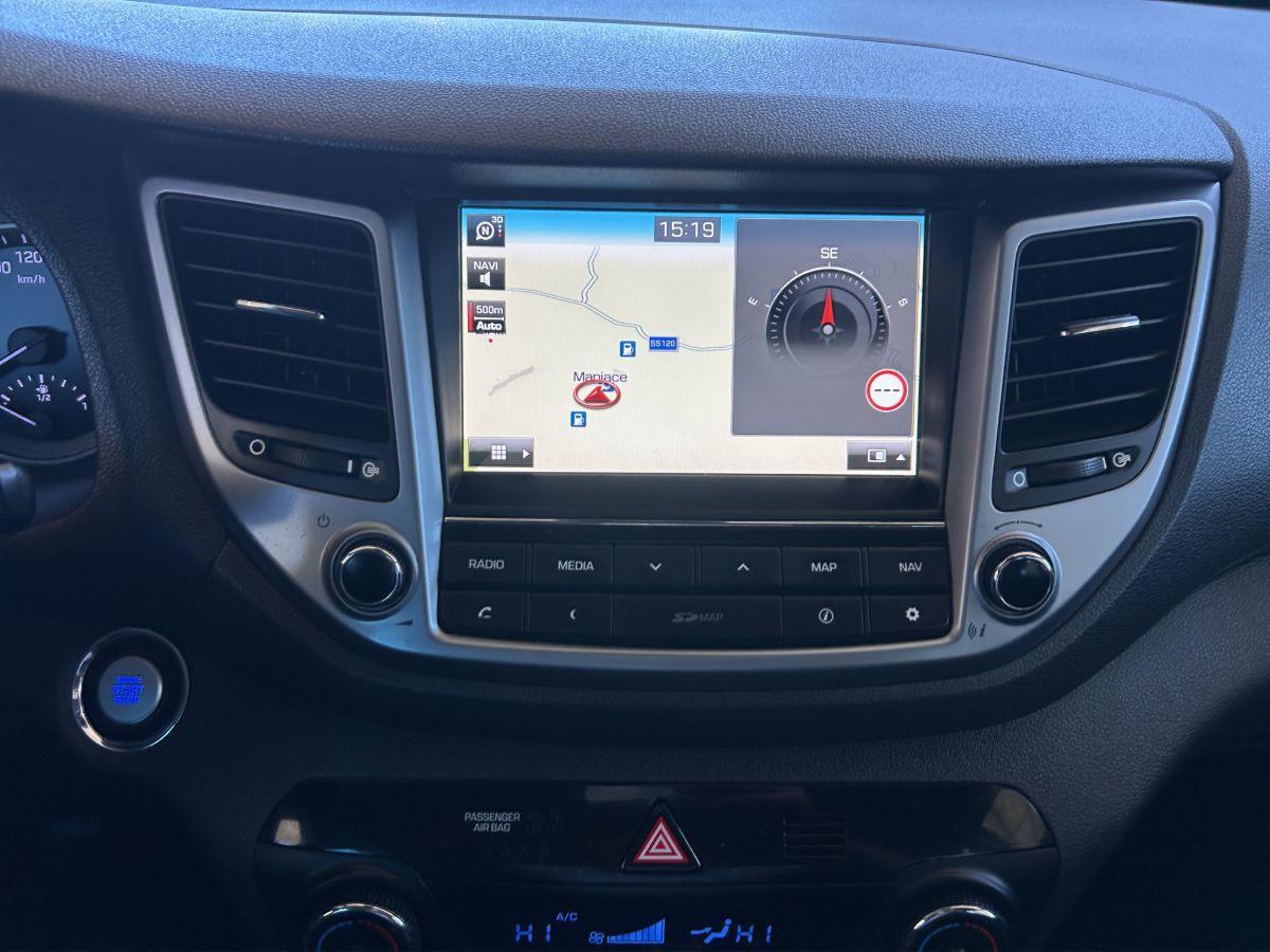 HYUNDAI - Tucson - 1.7 CRDi 115CV XPossible TETTO APRIBILE TELECAMERA