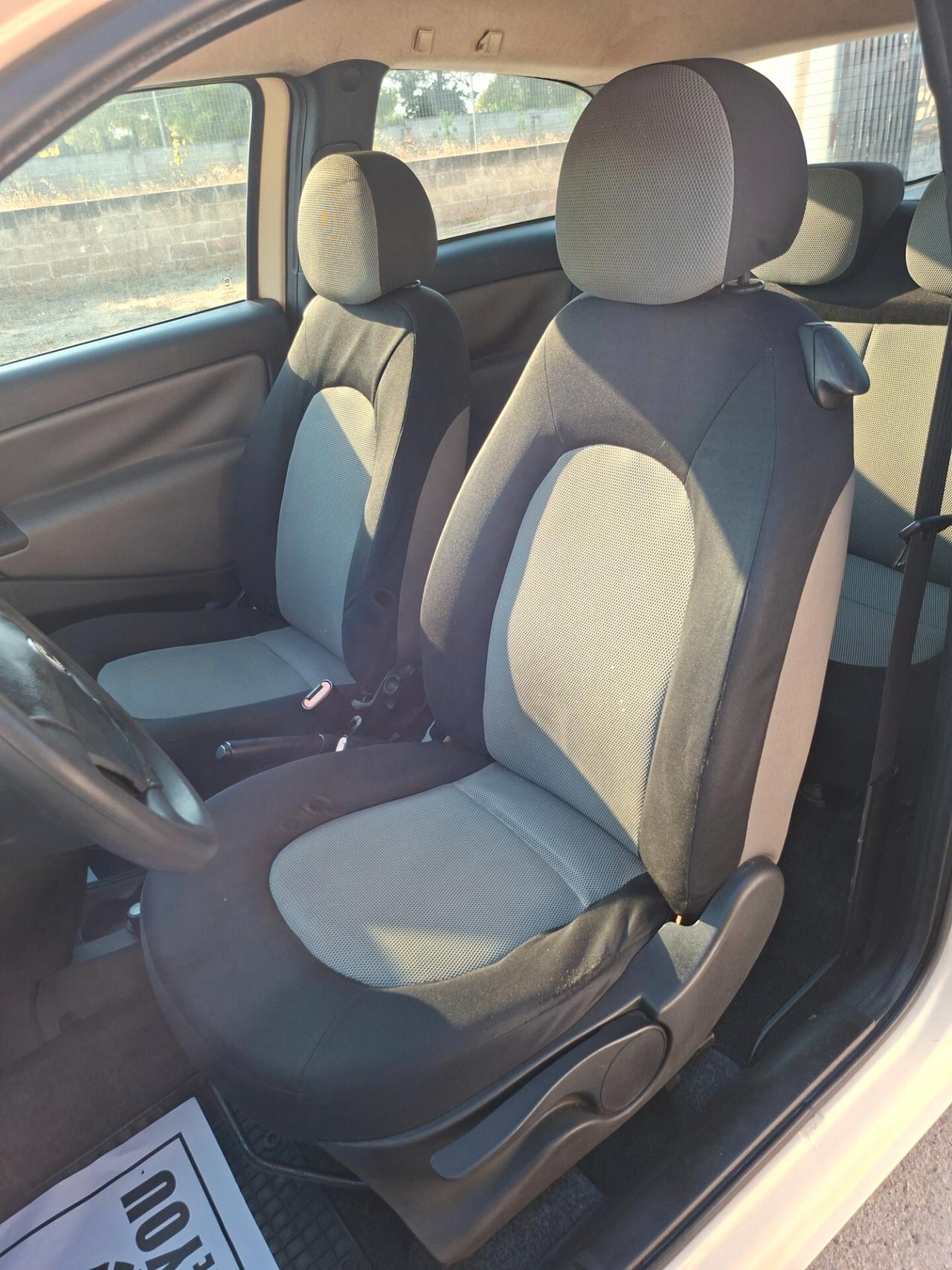 Lancia Ypsilon 1.2 Argento