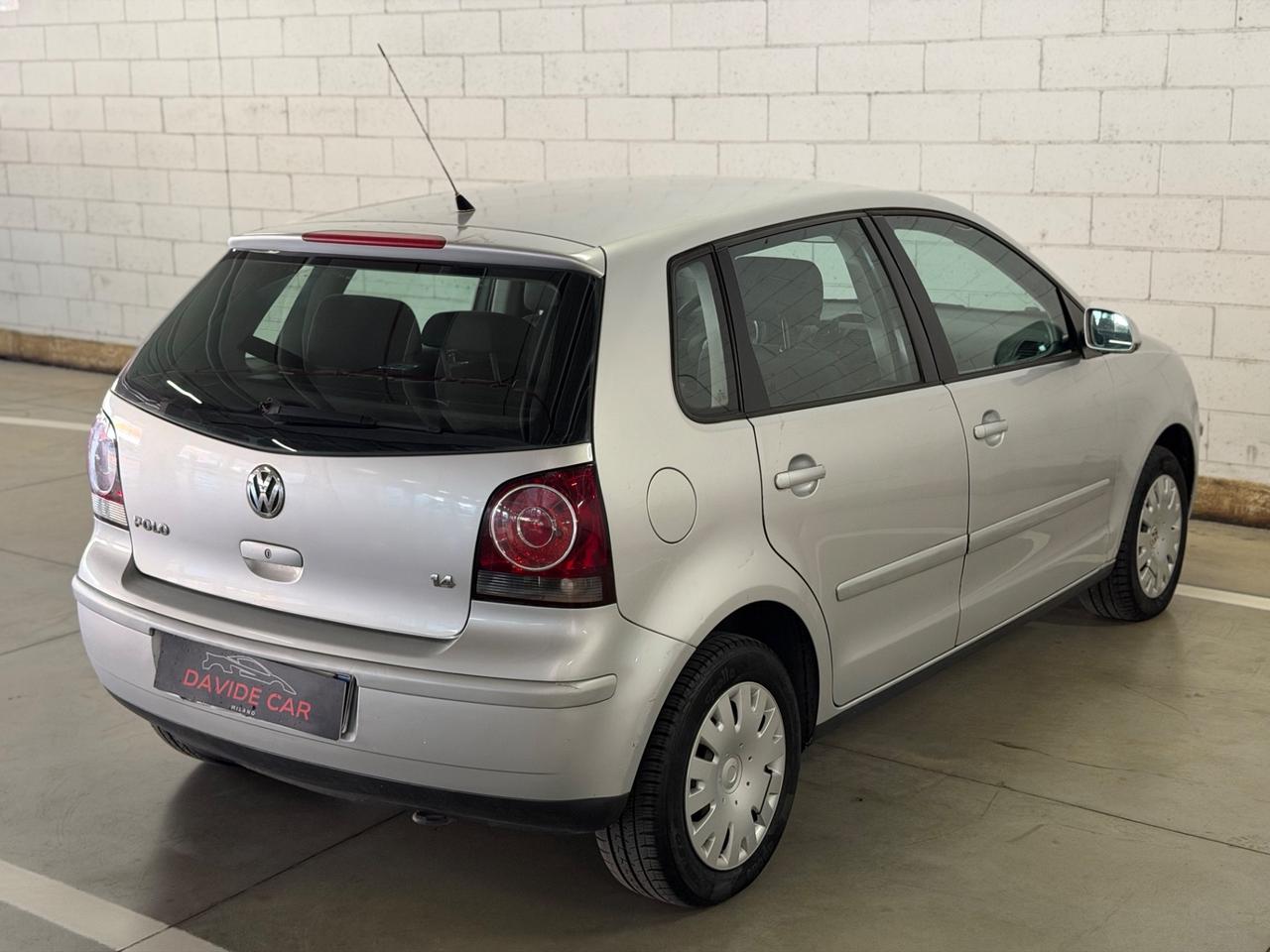 Volkswagen Polo 1.4/75CV 16V 5p. Sportline