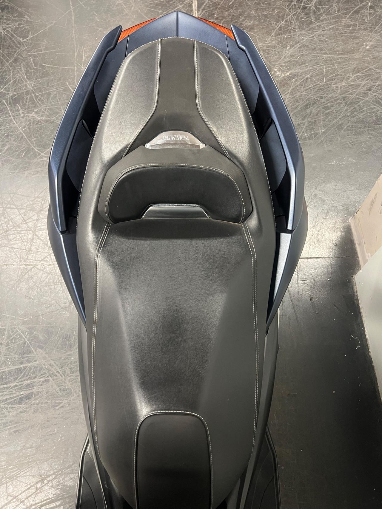 Yamaha X-Max 300