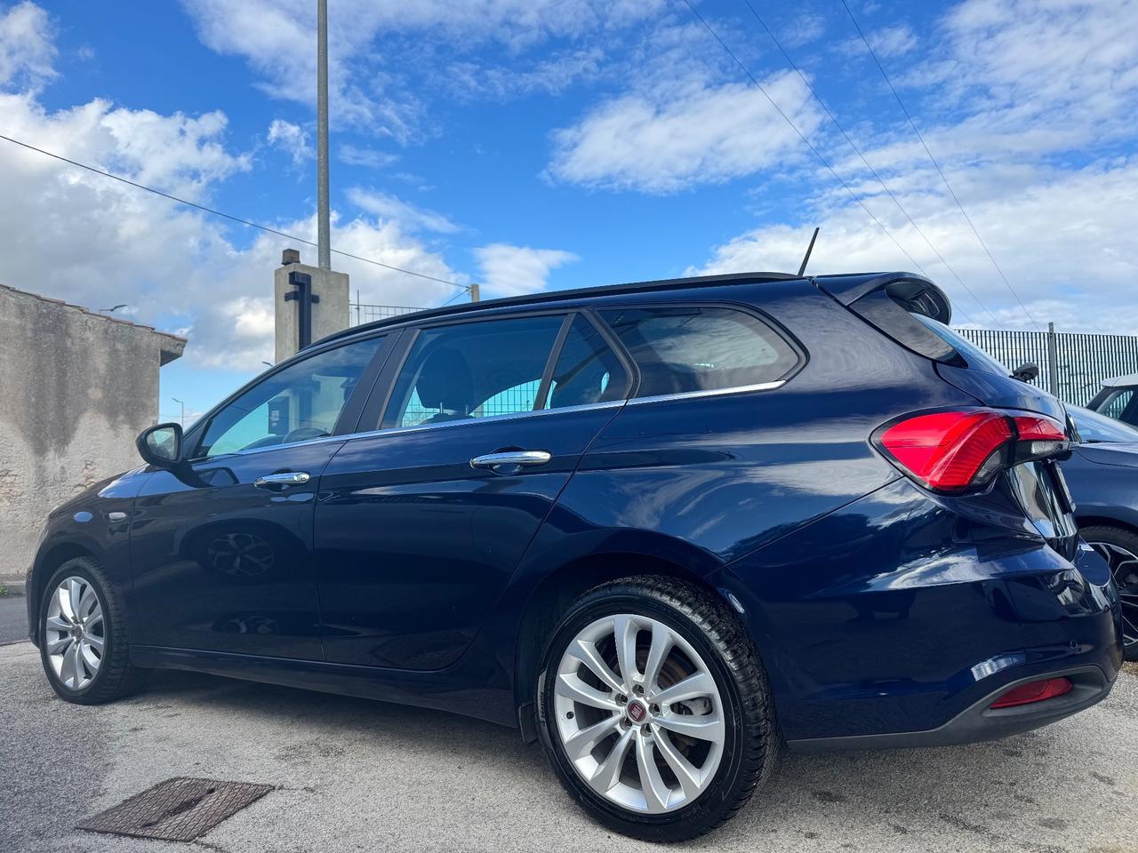 Fiat Tipo 1.6 Mjt S&S DCT SW Lounge