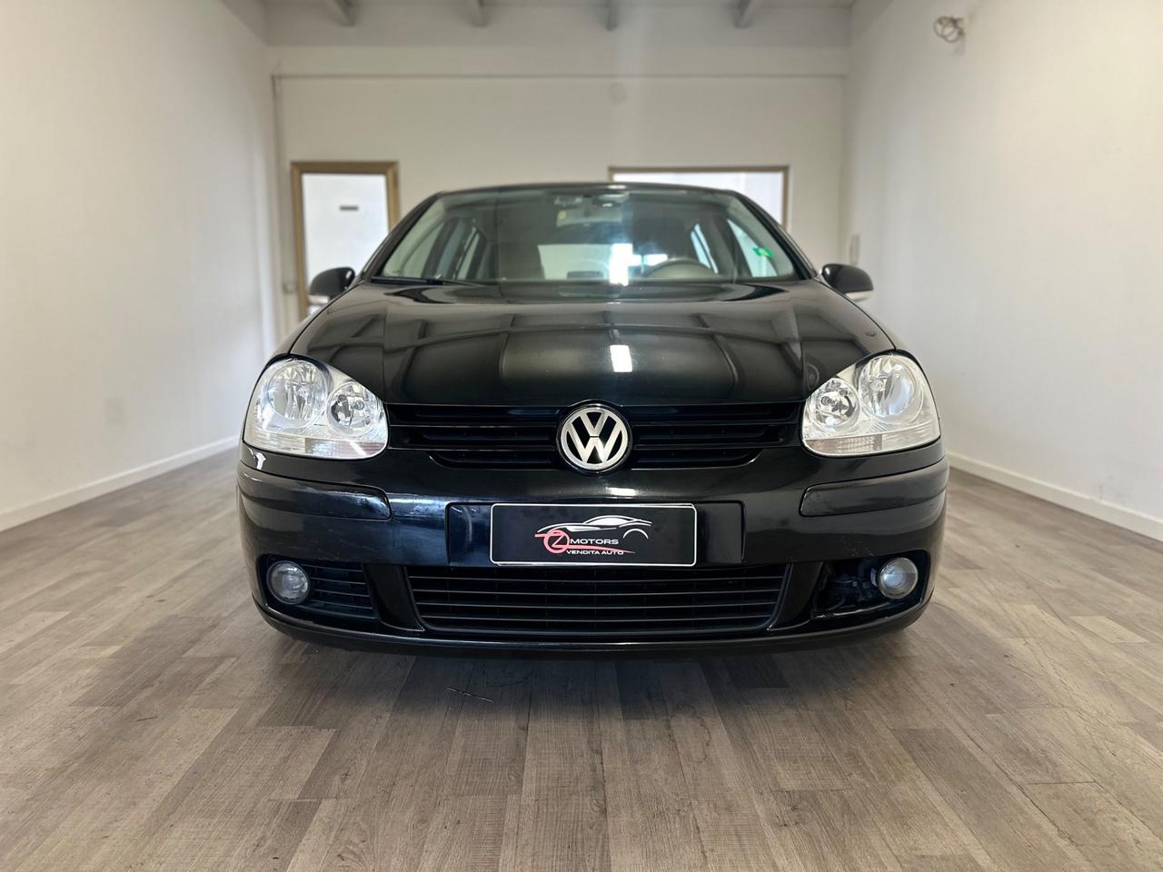 Volkswagen Golf 1.6 16V FSI 5p. Sportline NEOPATENTATI