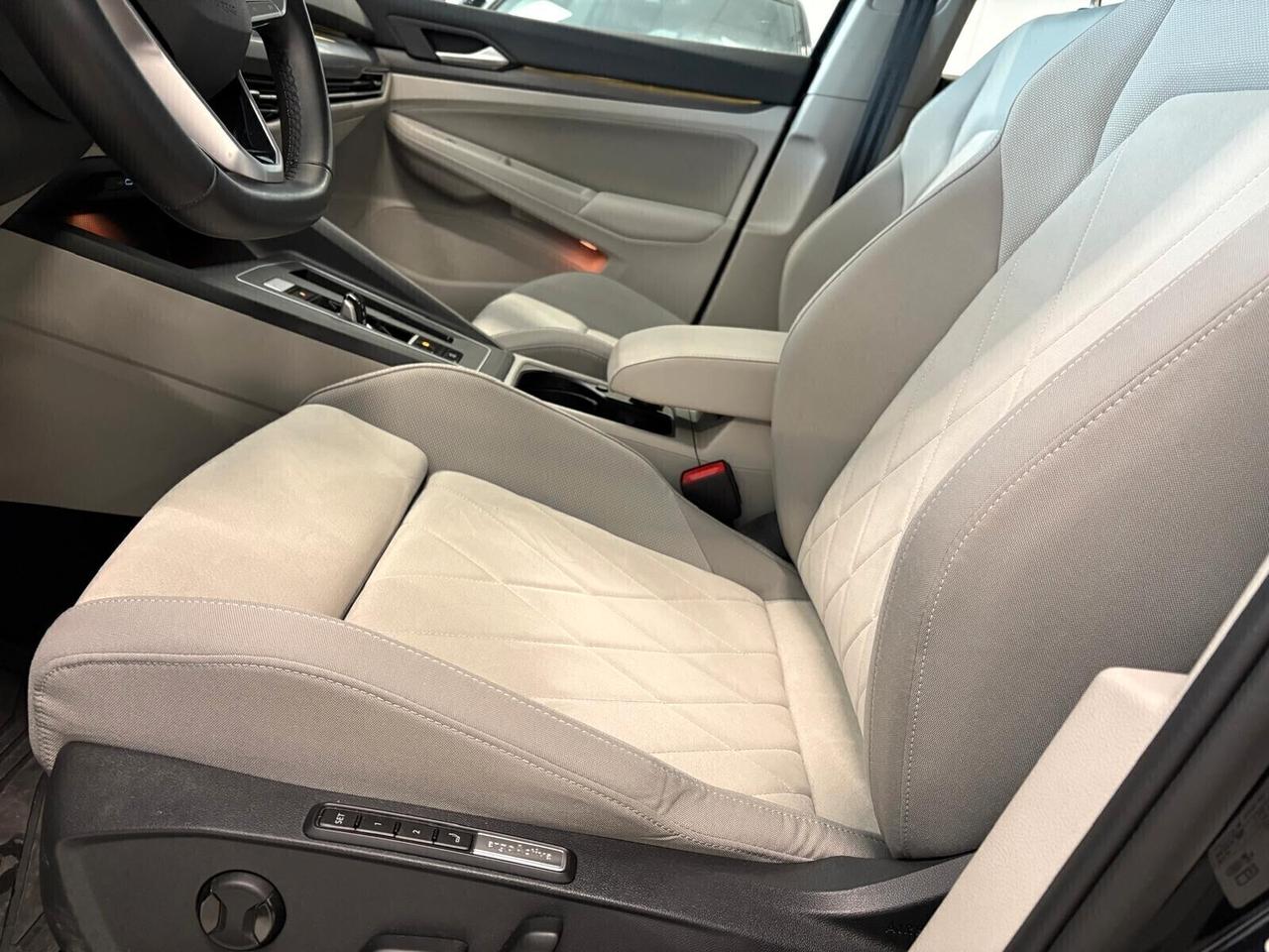 Volkswagen Golf STYLE 1.5 eTSI EVO ACT DSG UNICO PR.