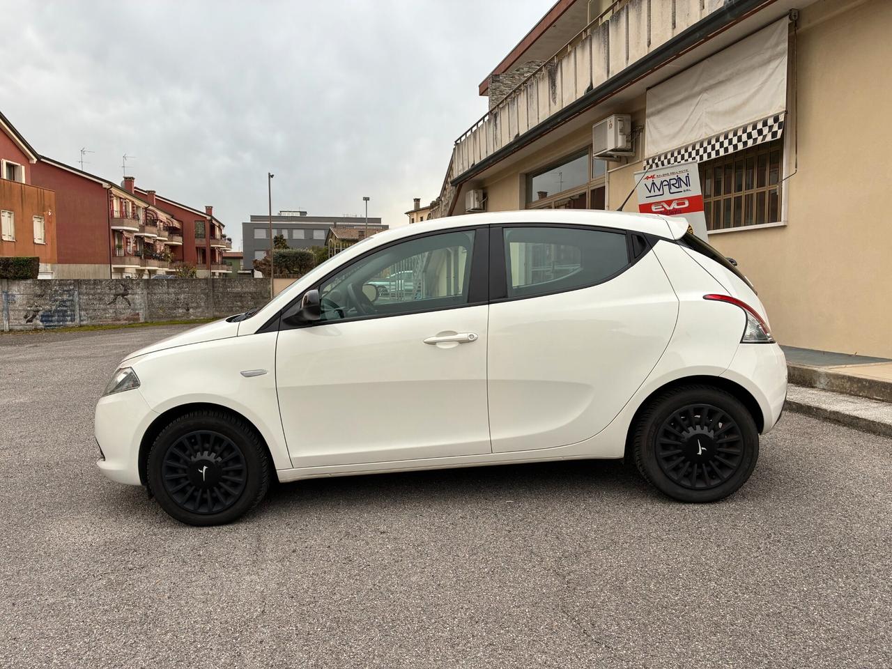 Lancia Ypsilon 1.2 69 CV GPL Ecochic Elefantino