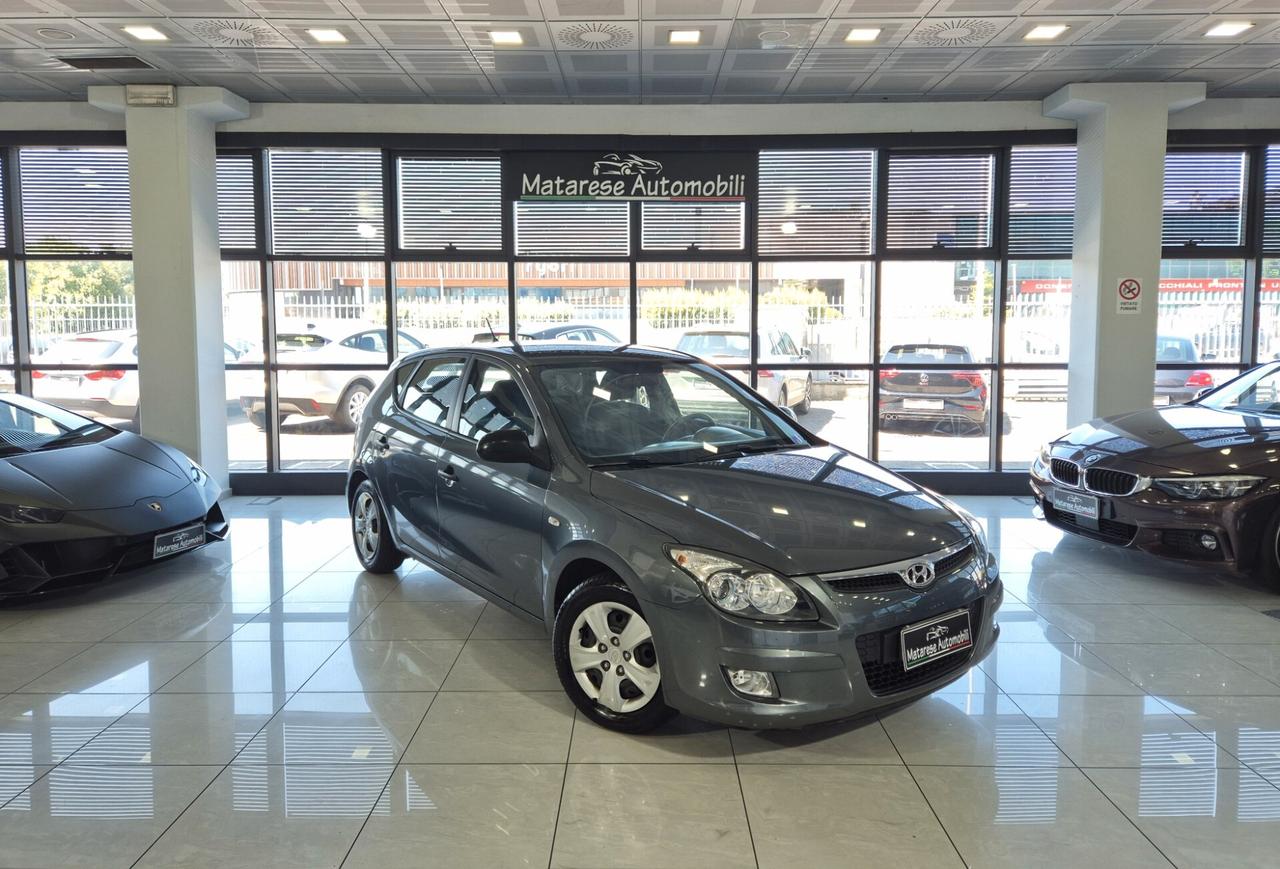 Hyundai i30 1.4 cc 109CV NEOPATENTATI Tagliandata Garanzia