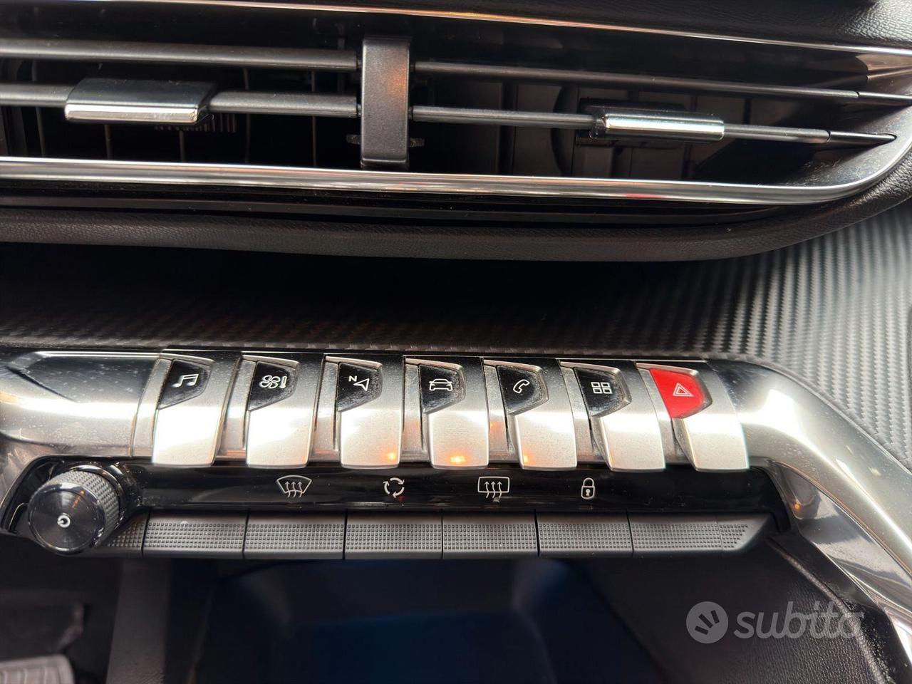 Peugeot 3008 1.5 HDi 130cv EAT8 ACTIVE LED/KEYLESS