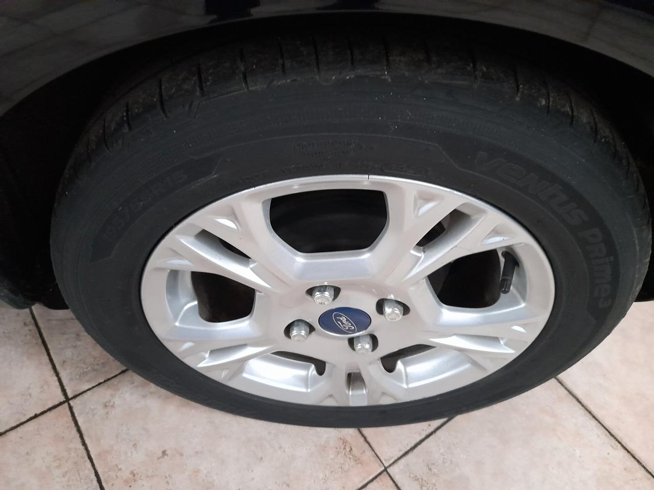 Ford Fiesta 1.0 80CV 5 porte Titanium