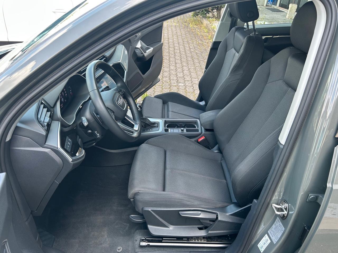 Audi Q3 35 1.5 tfsi mhev S line edition s-tronic