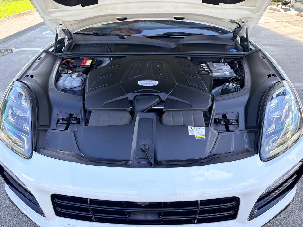 Porsche Cayenne Coupé 3.0 V6 limited edition in garanzia