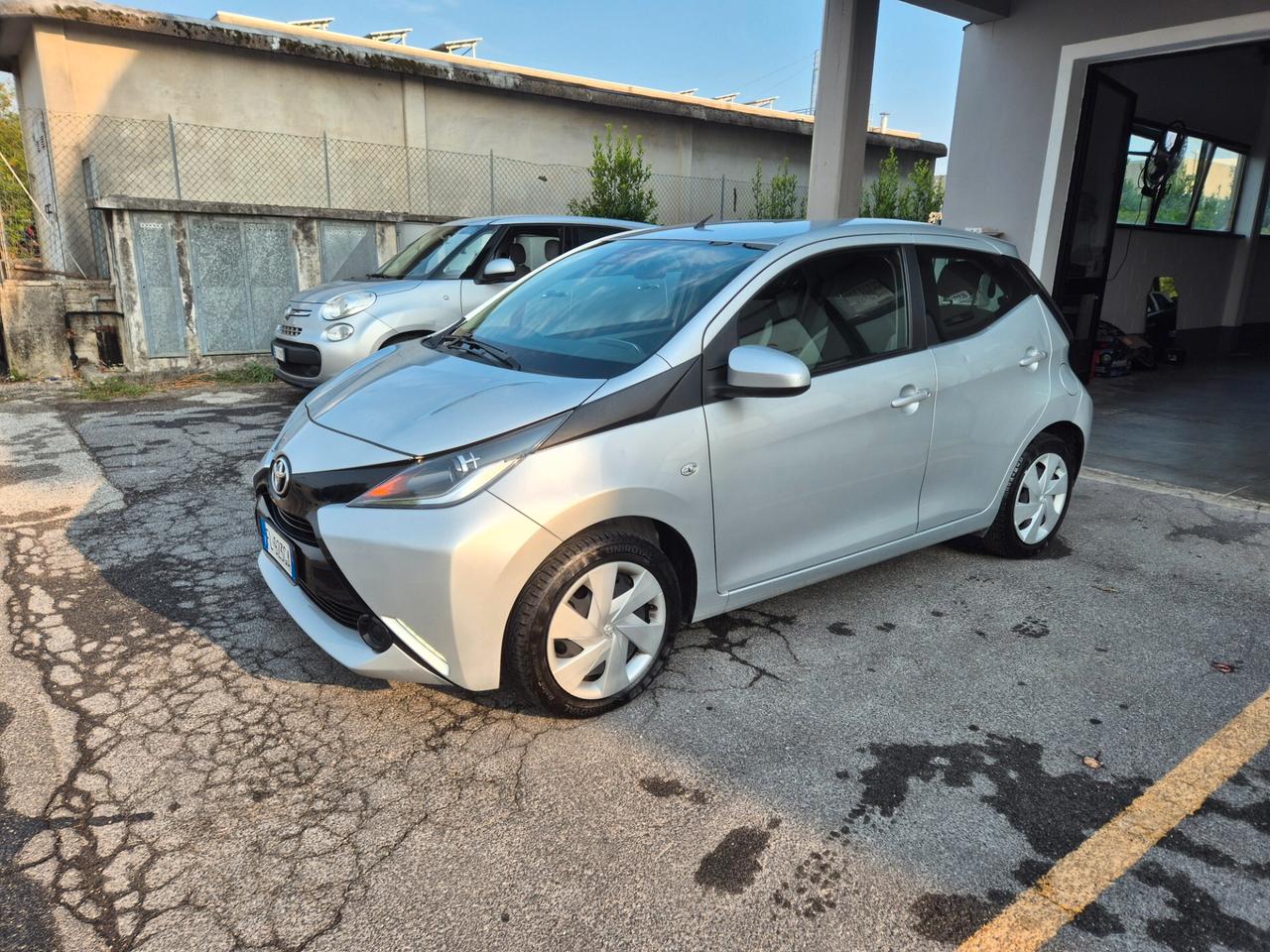 Toyota Aygo 1.0 VVT-i 69 CV 5 porte x-cool TSS