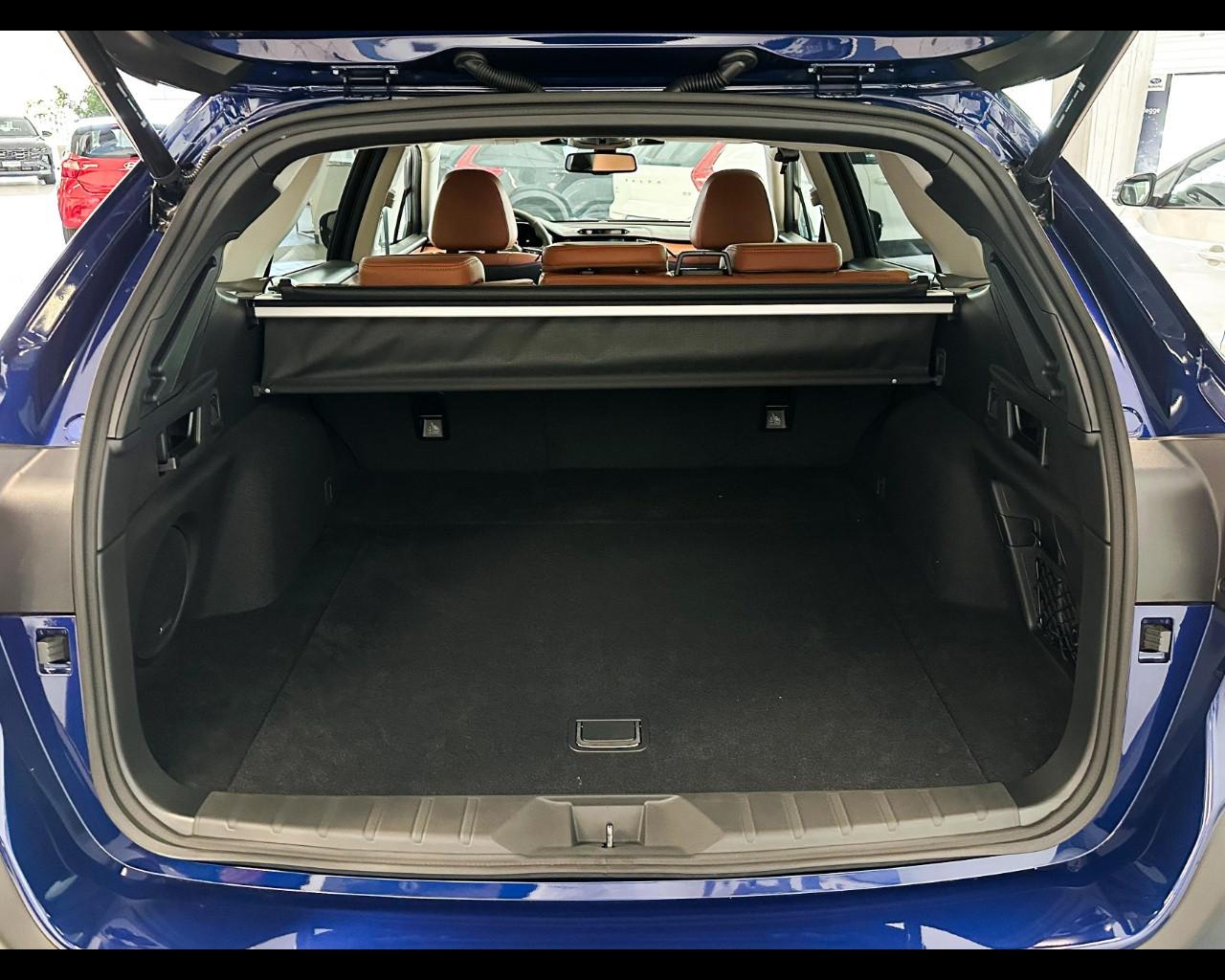 SUBARU 2.5i PREMIUM
