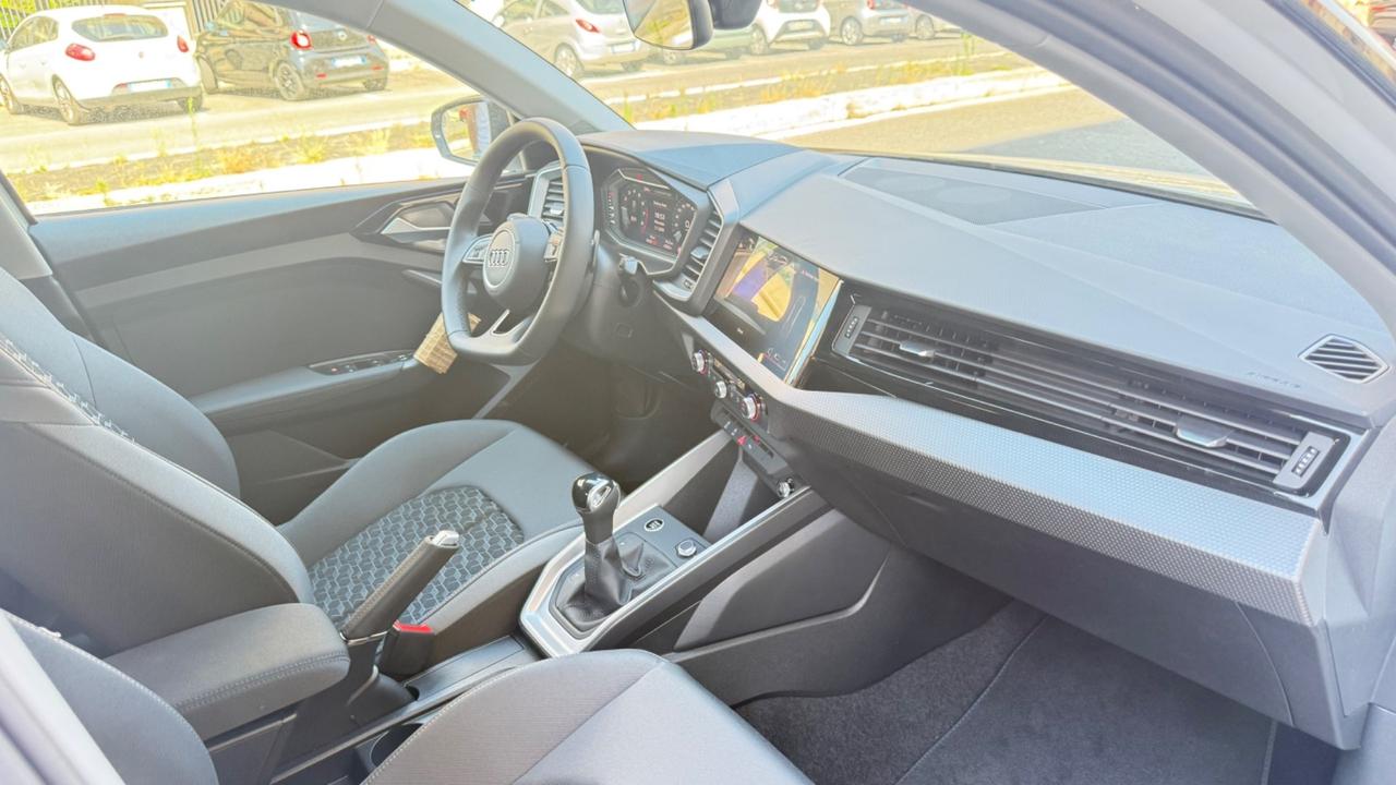 Audi A1 SPB 30 TFSI S tronic line edition LED NAVI KAMERA COCKPIT PDC BLUETOOTH CERCHI 17
