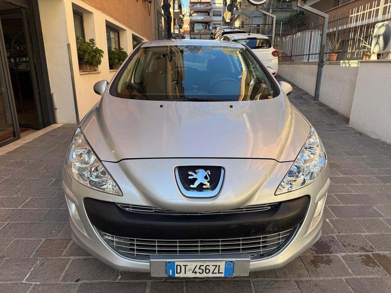 PEUGEOT 308 1.6 HDi 90CV 5 porte Tecno