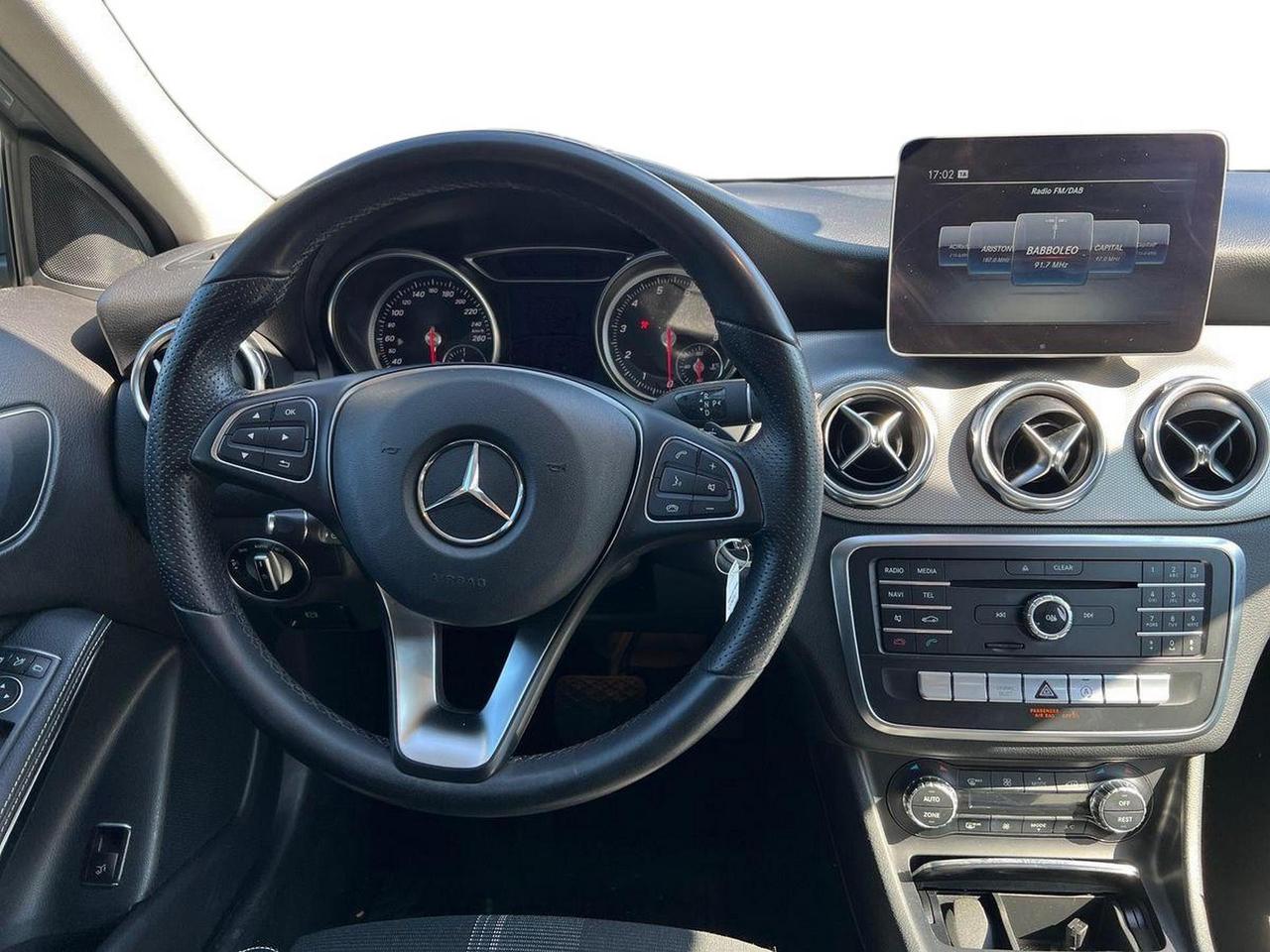 Mercedes-Benz GLA 180 Sport auto