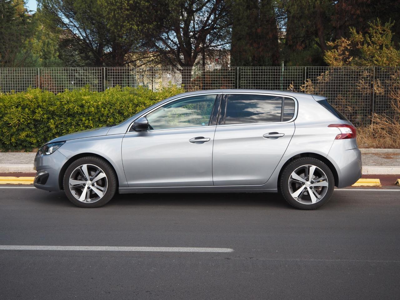 Peugeot 308 BlueHDi 120 S&S Allure