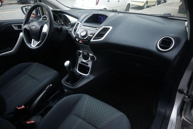 Ford Fiesta Ford Fiesta 1.4 16V 3p. Bz.- GPL Titanium Bs. Unicoproprietario