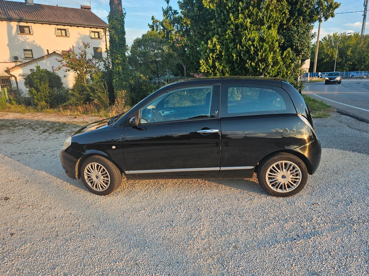 Lancia Ypsilon 1.2 Argento