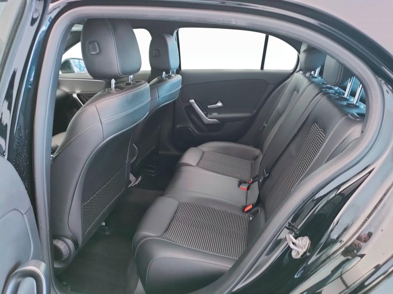 Mercedes-Benz Classe A - W177 2018 - A 180 d Sport Extra auto