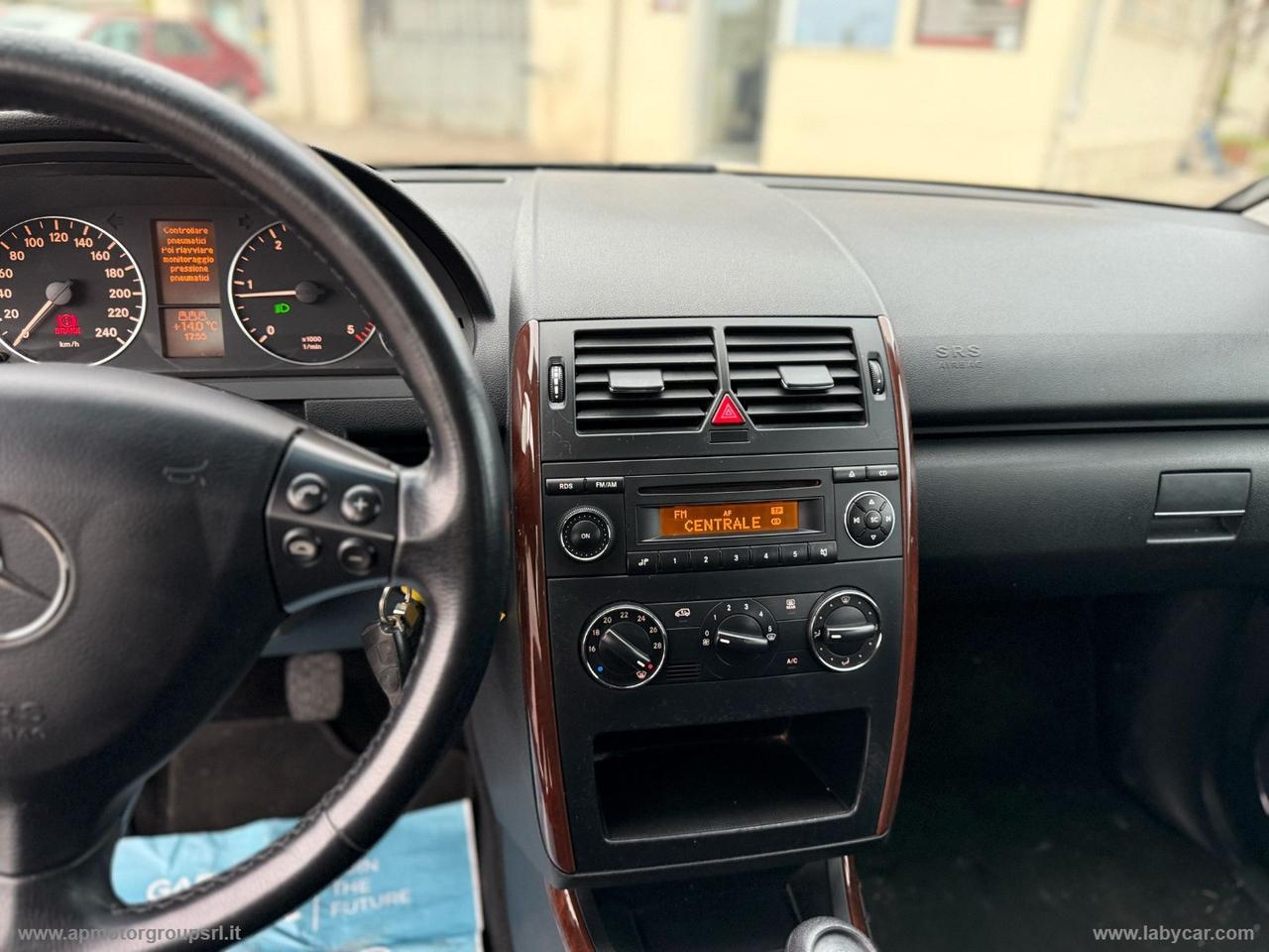 MERCEDES-BENZ A 180 CDI Elegance