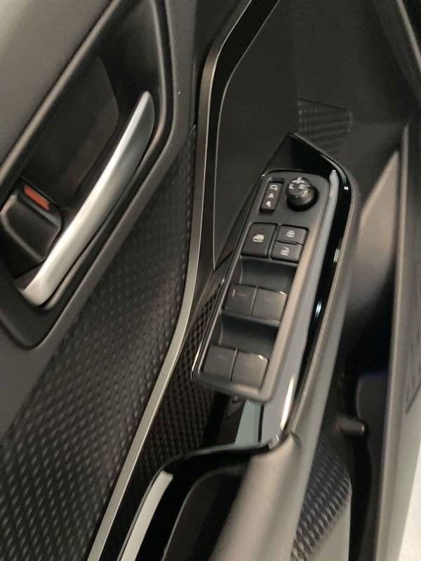 Toyota C-HR 1.8 HV E-CVT Trend