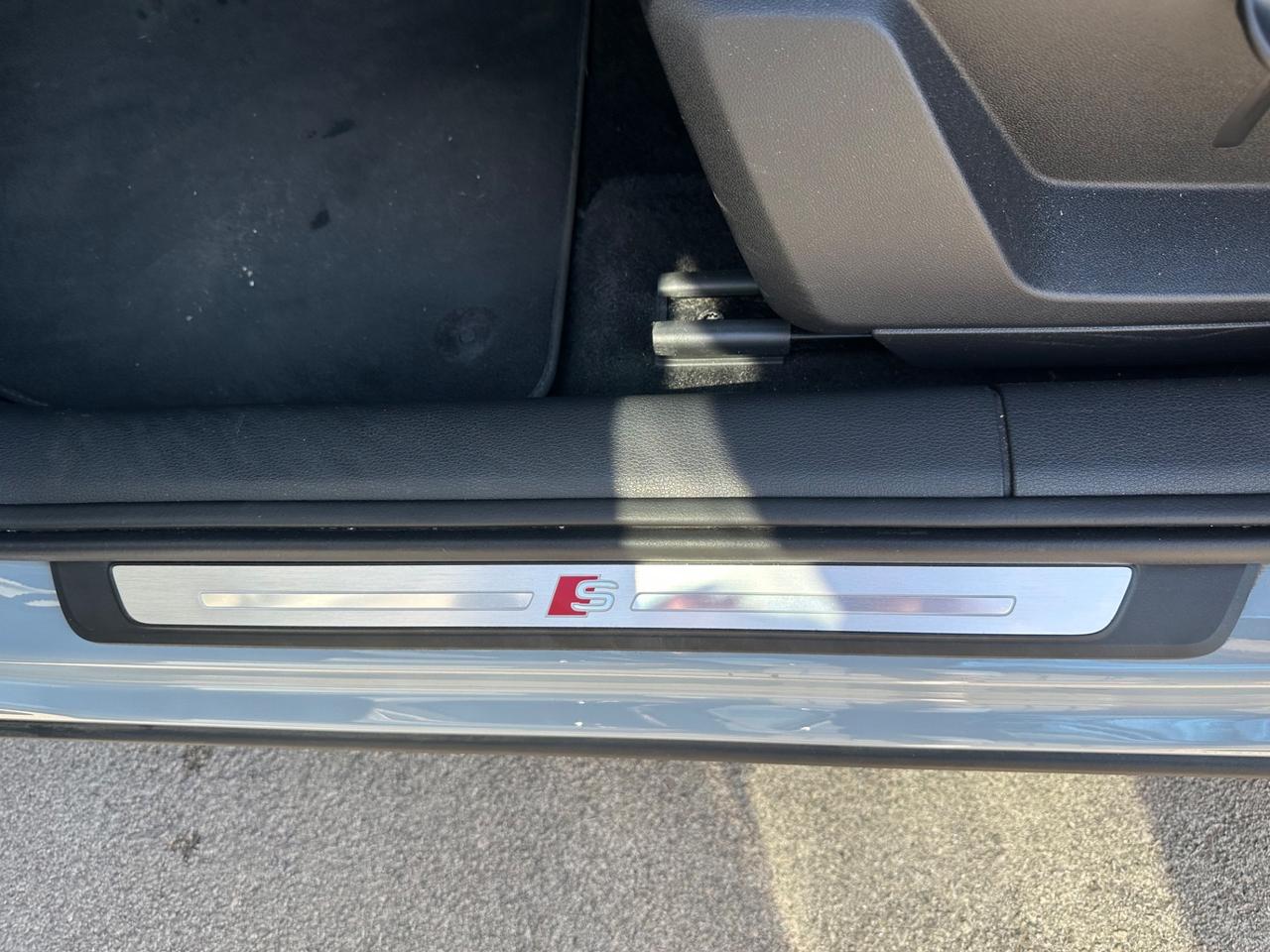 Audi Q2 30 TDI S line Edition