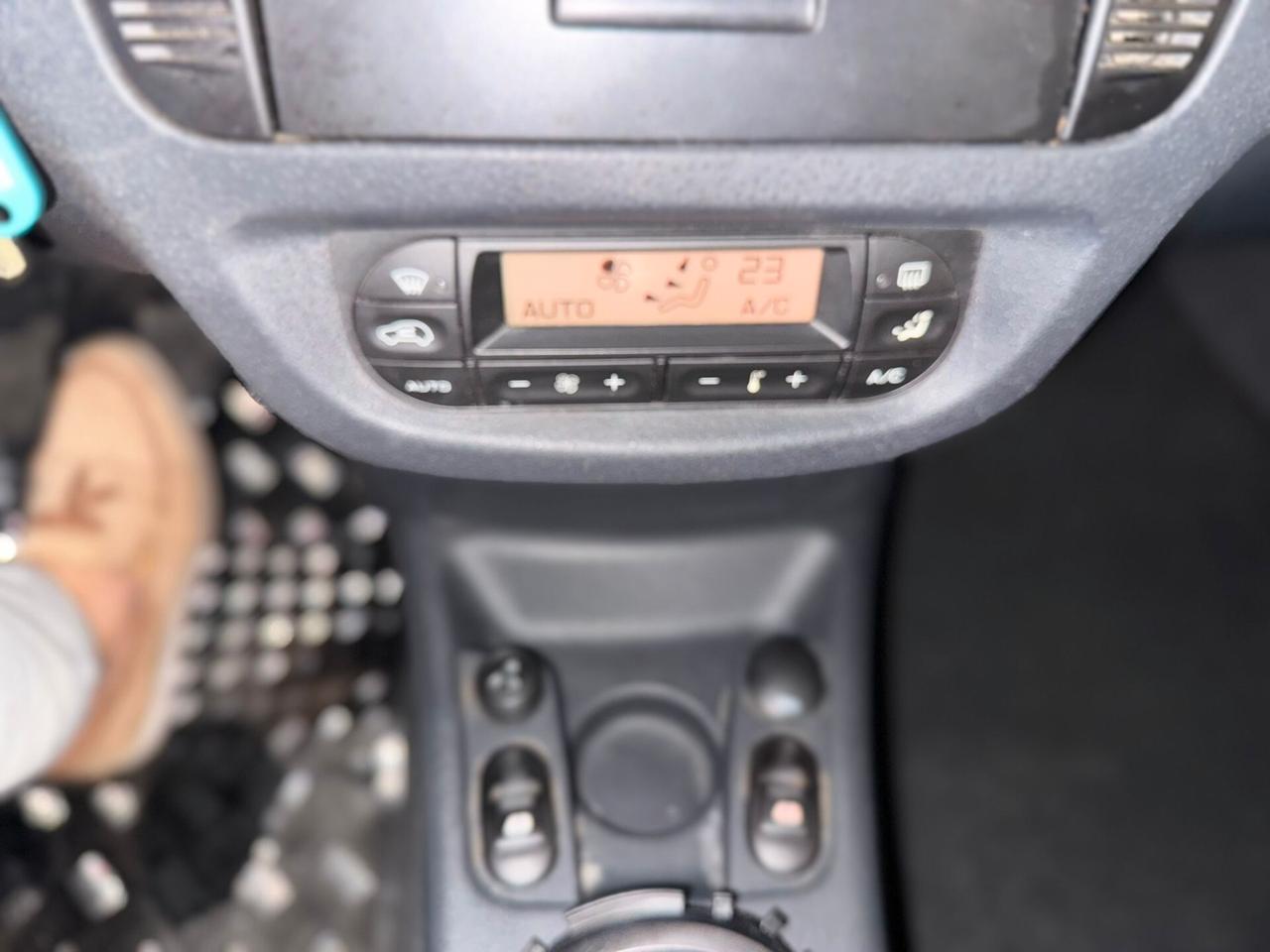 Citroen C3 1.4 Exclusive Bi Energy G