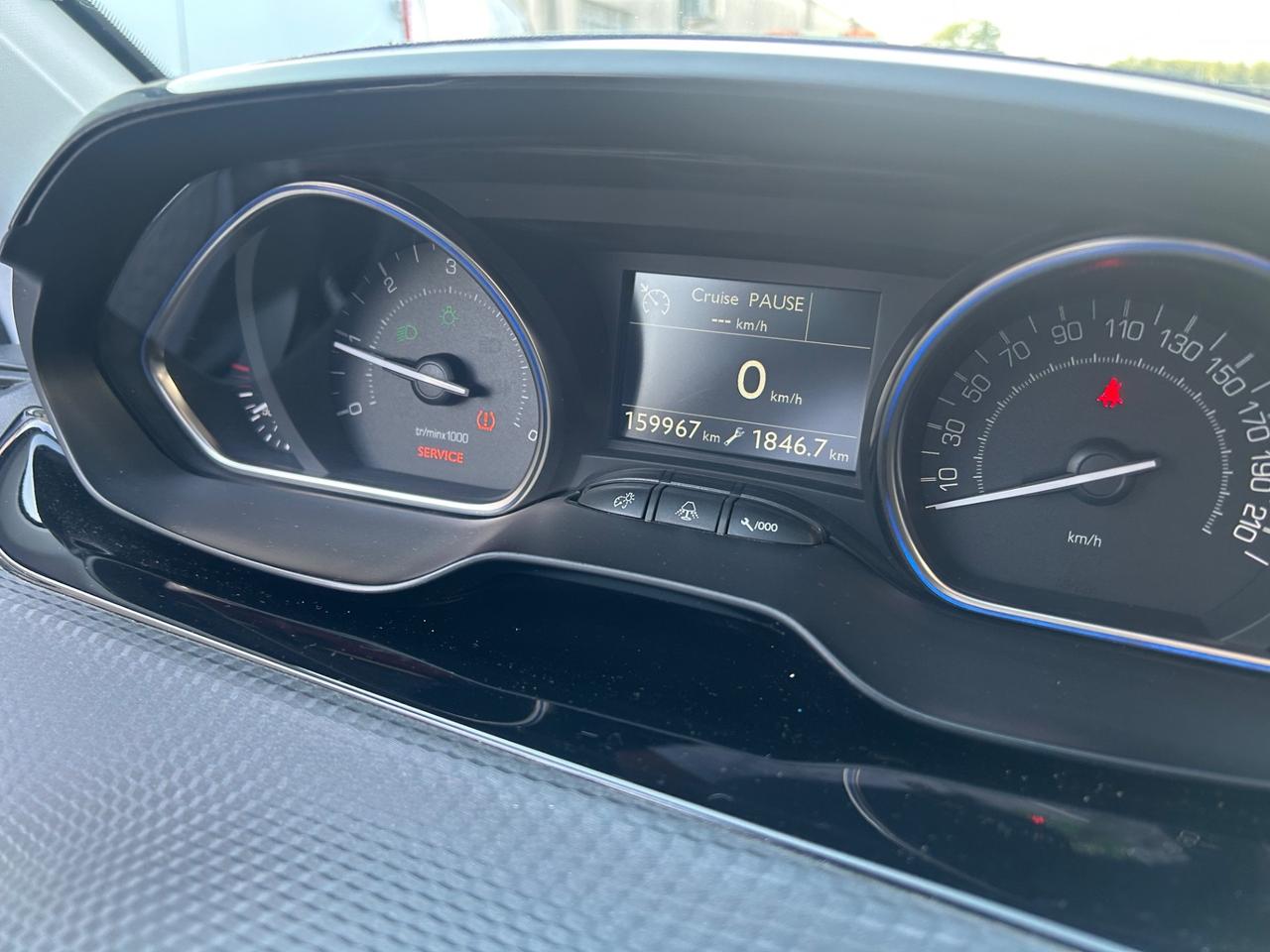 Peugeot 2008 BlueHDi Allure