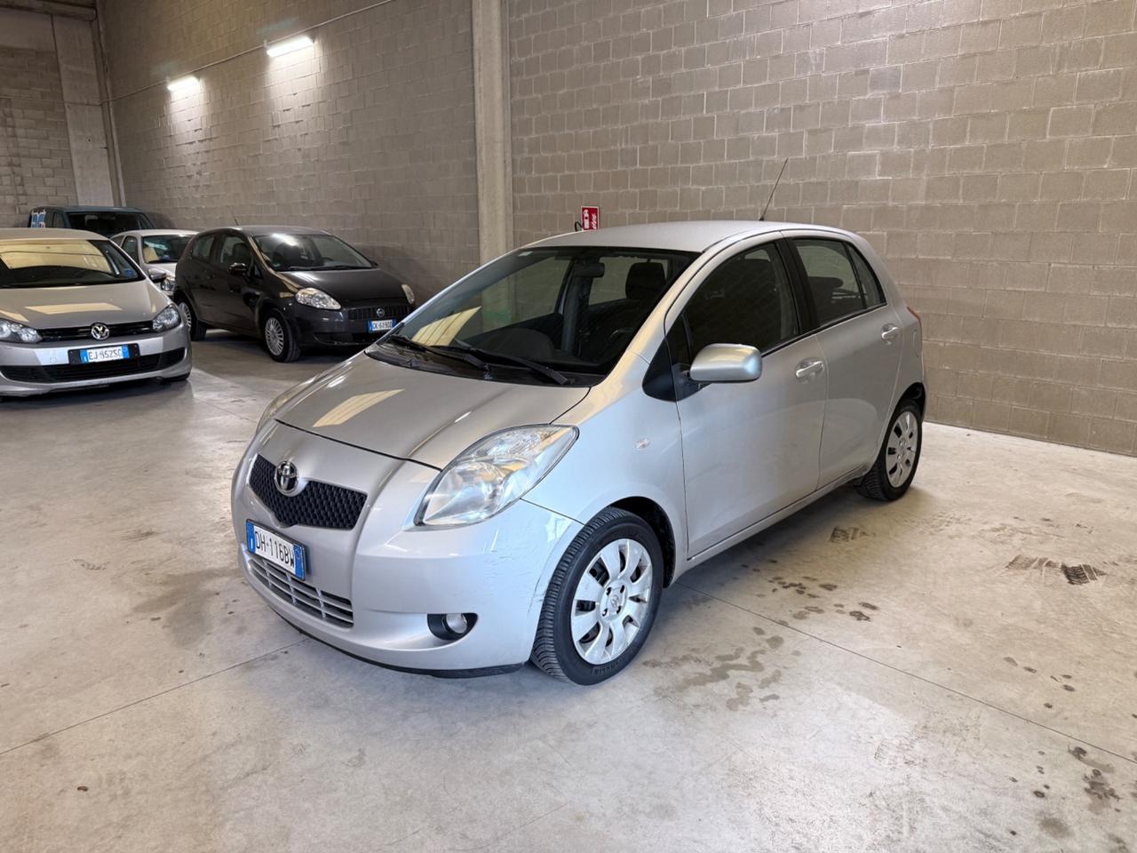 Toyota Yaris 1.3 5 porte