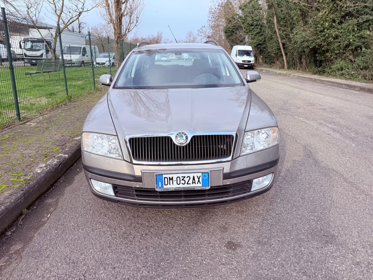 Skoda Octavia 2.0TDI- UNICO PROPRIETARIOOOO!!