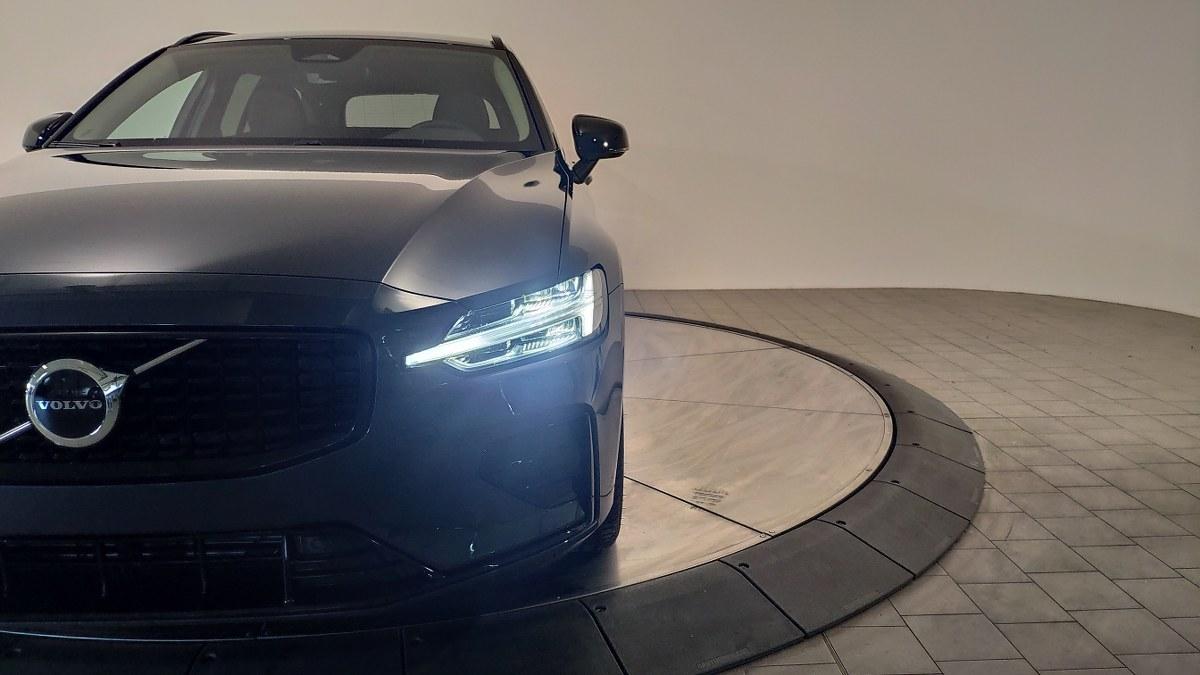 VOLVO V60 B4 Mild Hybrid Automatico Plus Dark