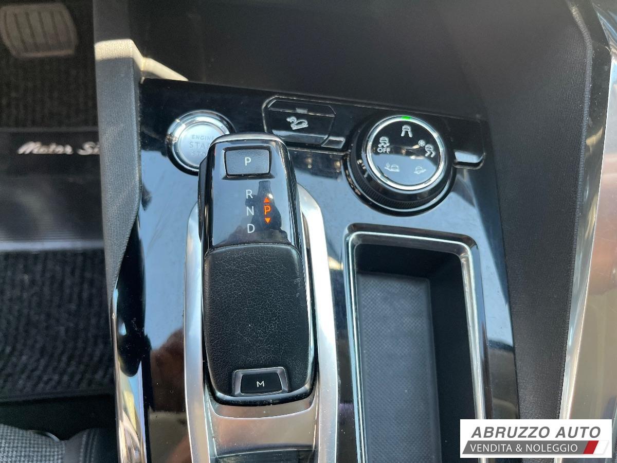 PEUGEOT 5008 Turbo 130 S&S EAT8 Allure