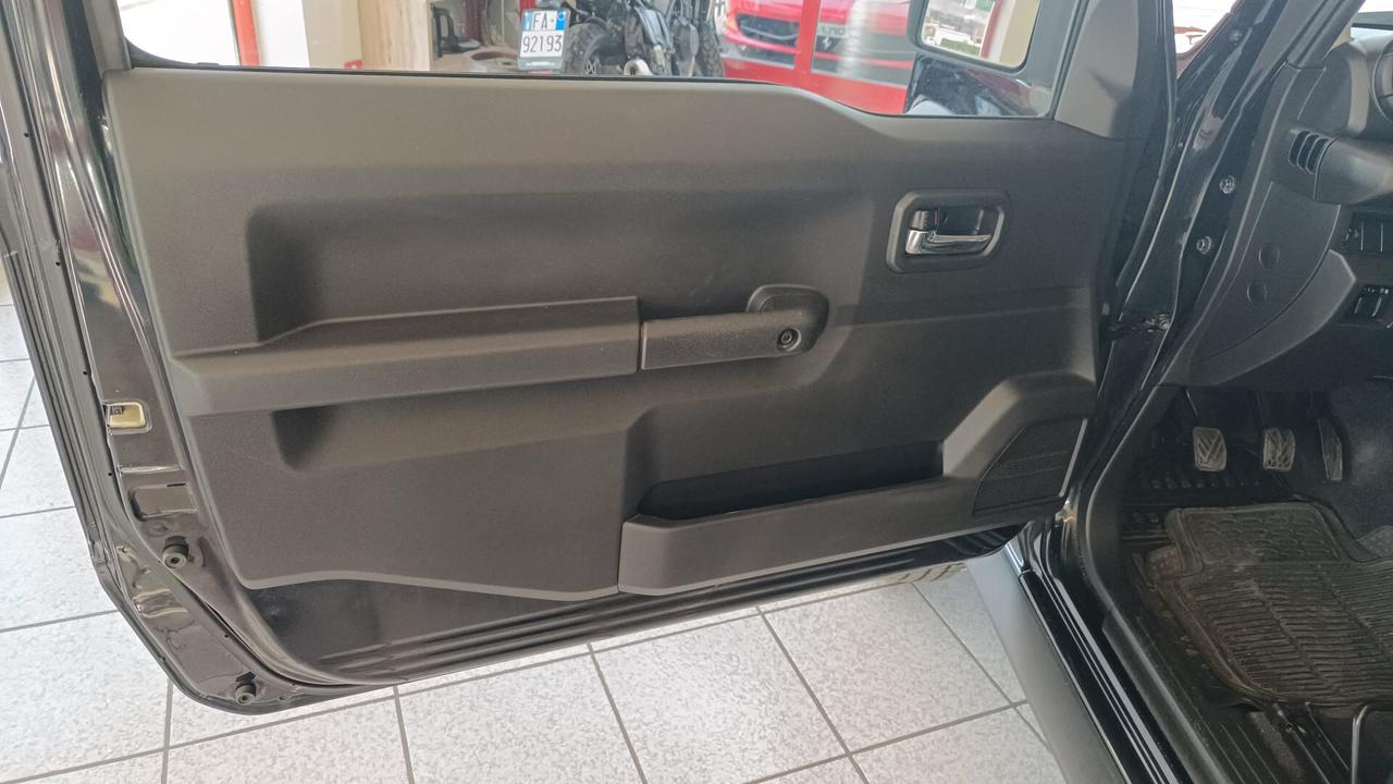 SUZUKI JIMNY 4X4 RIDOTTE 4 POSTI GANCIO TRAINO