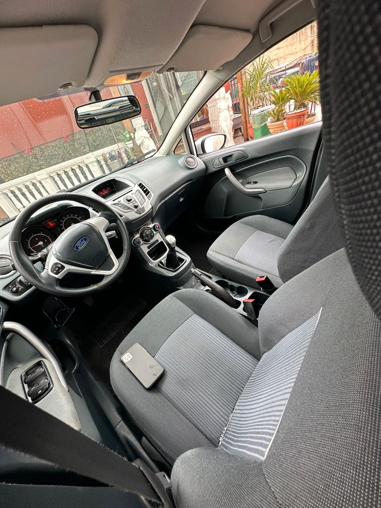 Ford Fiesta 1.4 TDCi 70CV 5 porte Titanium