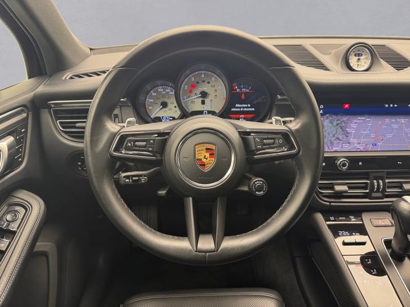 PORSCHE MACAN 2.0