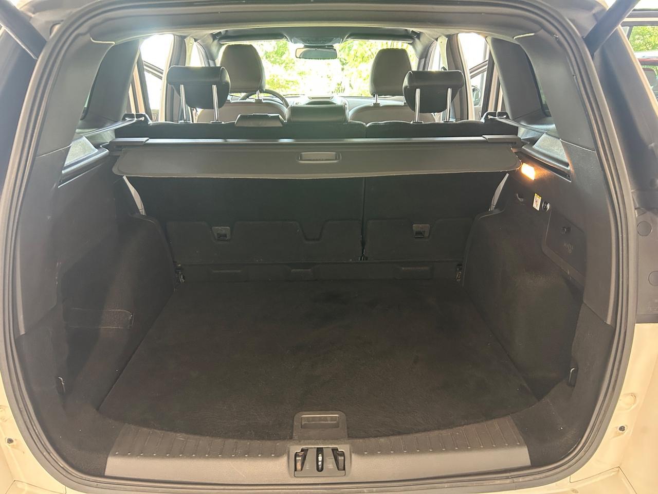Ford Kuga 2.0 TDCI 180 CV 4WD Powershift ST-Line