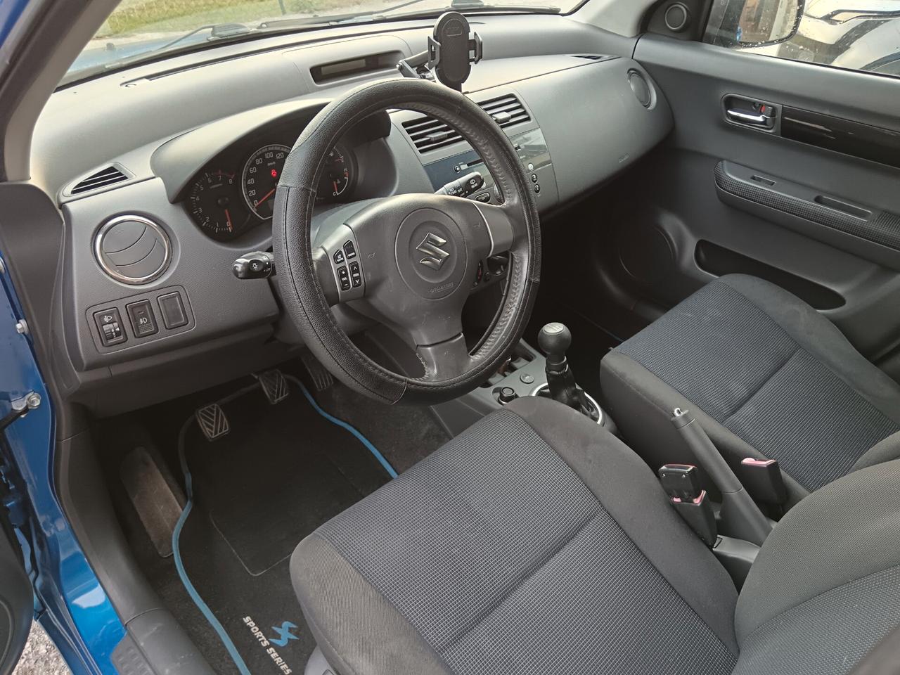 Suzuki Swift 1.3 16V 92CV 4X4 LEGGI ANNUNCIO