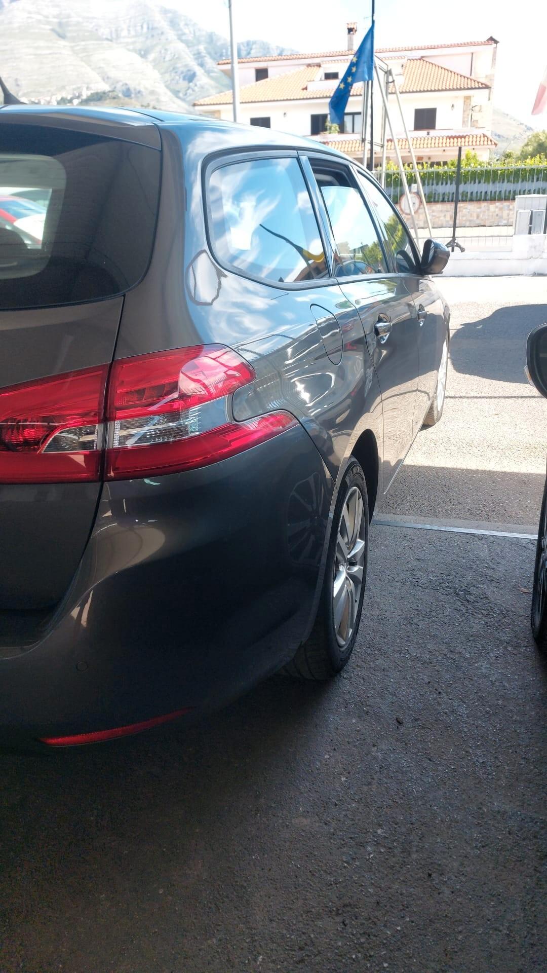 Peugeot 308 BlueHDi 120 S&S SW Business