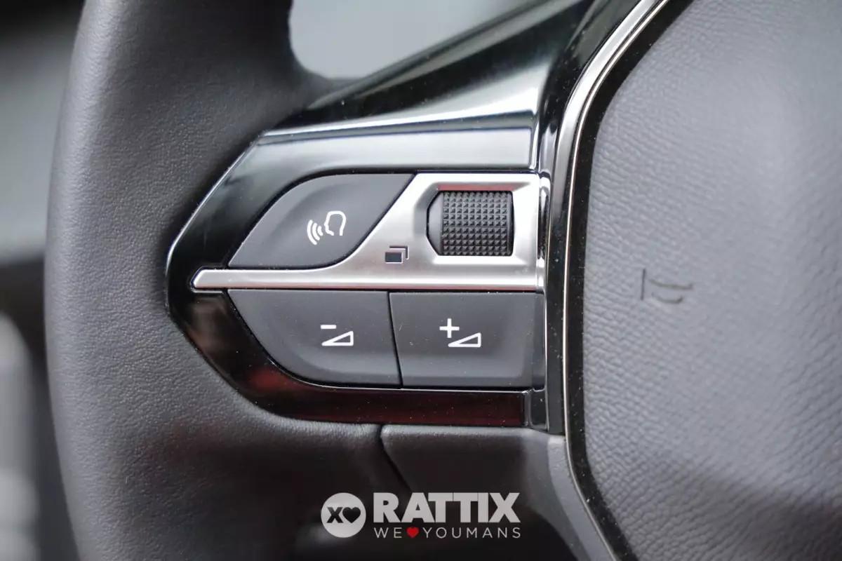 Peugeot 2008 1.2 Puretech 100CV Allure